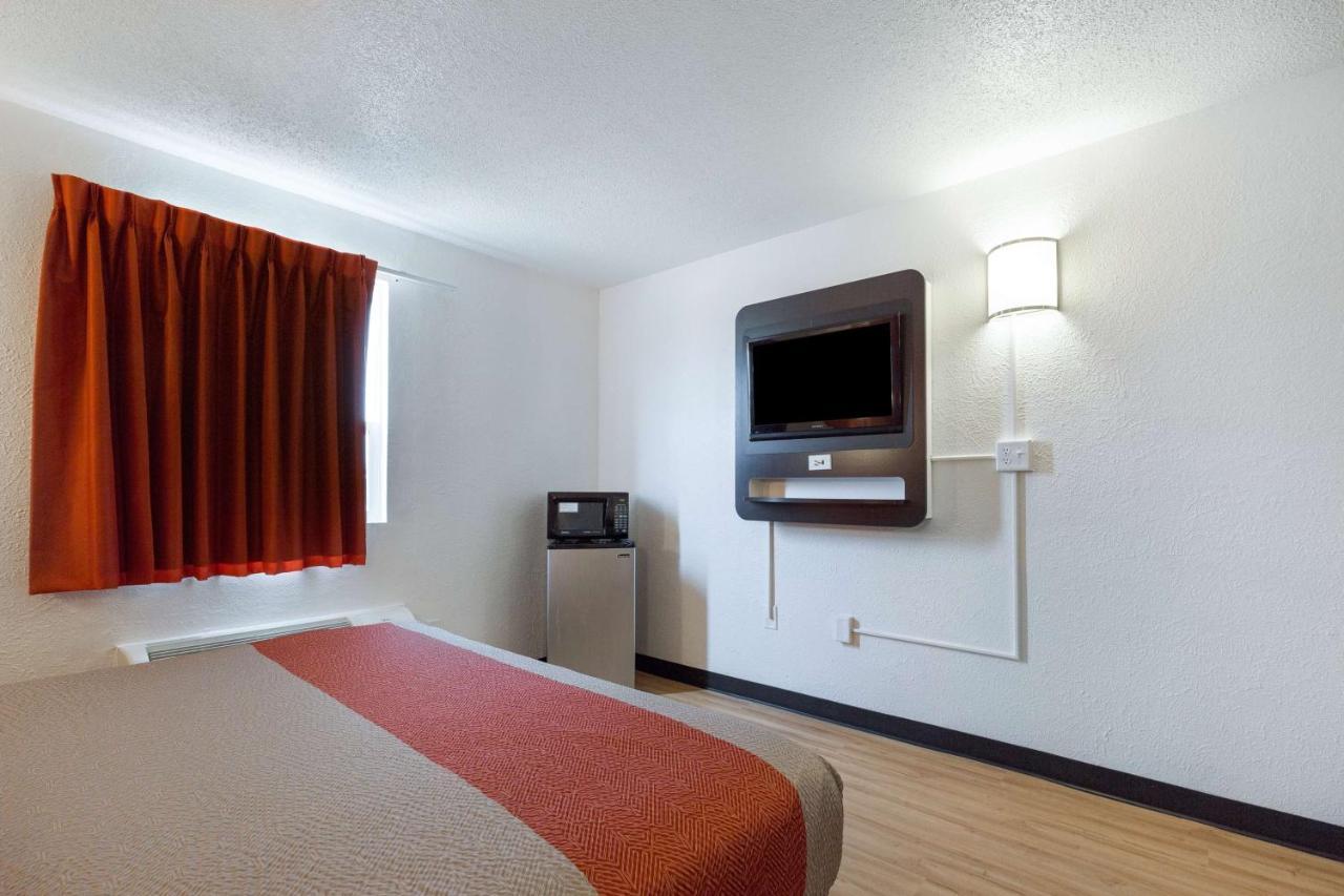 Motel 6-Lincoln, Il Luaran gambar