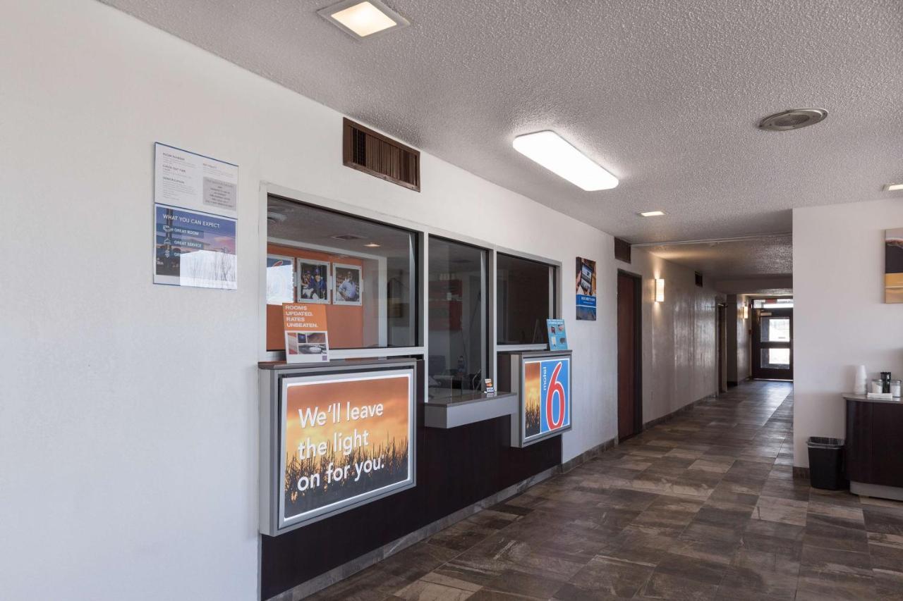 Motel 6-Lincoln, Il Luaran gambar