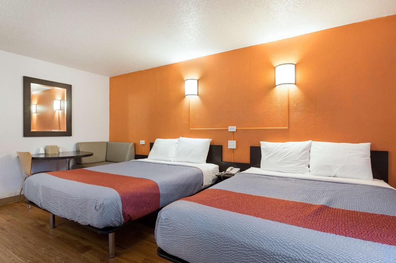 Motel 6-Lincoln, Il Luaran gambar