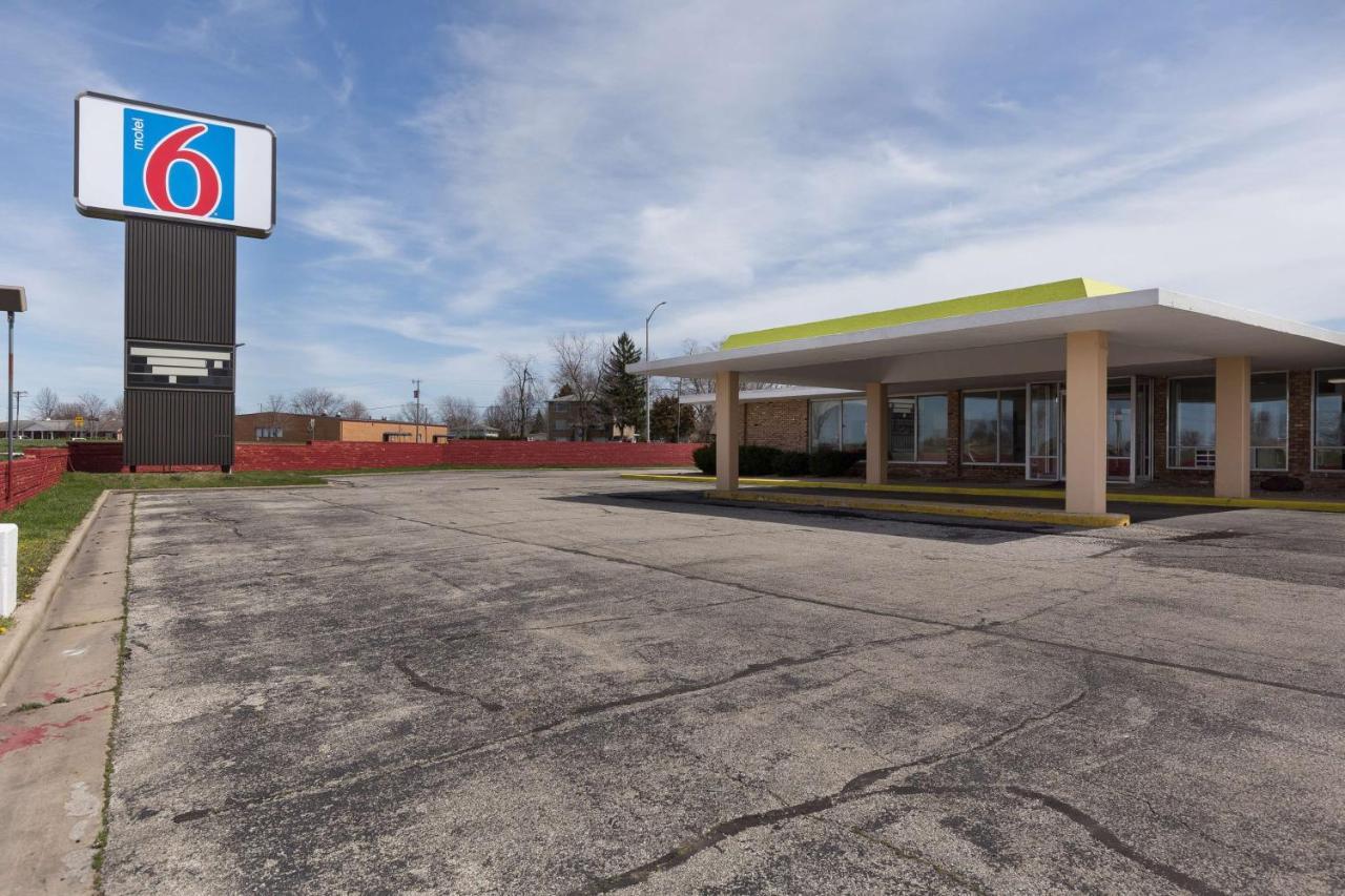 Motel 6-Lincoln, Il Luaran gambar