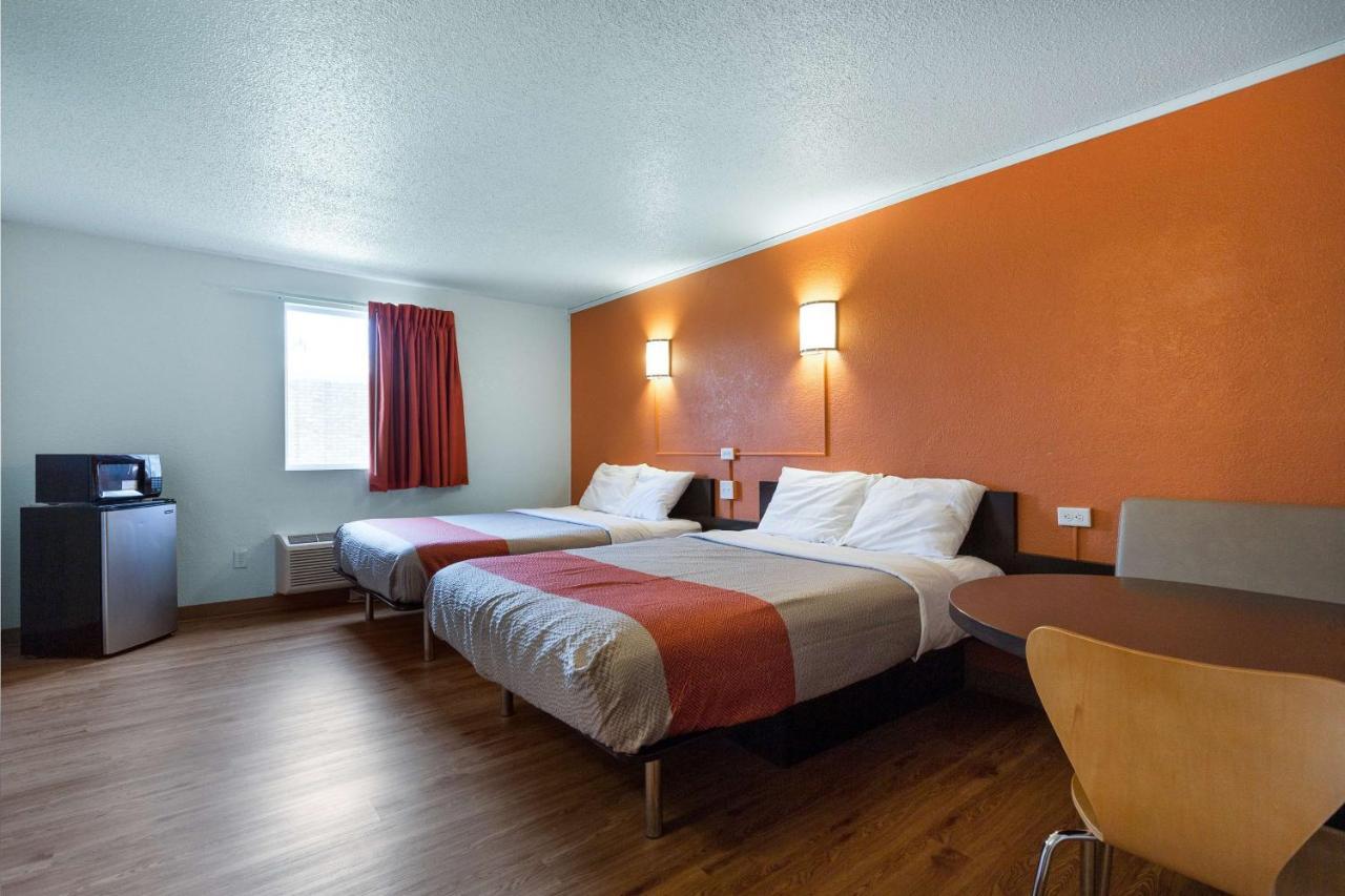 Motel 6-Lincoln, Il Luaran gambar