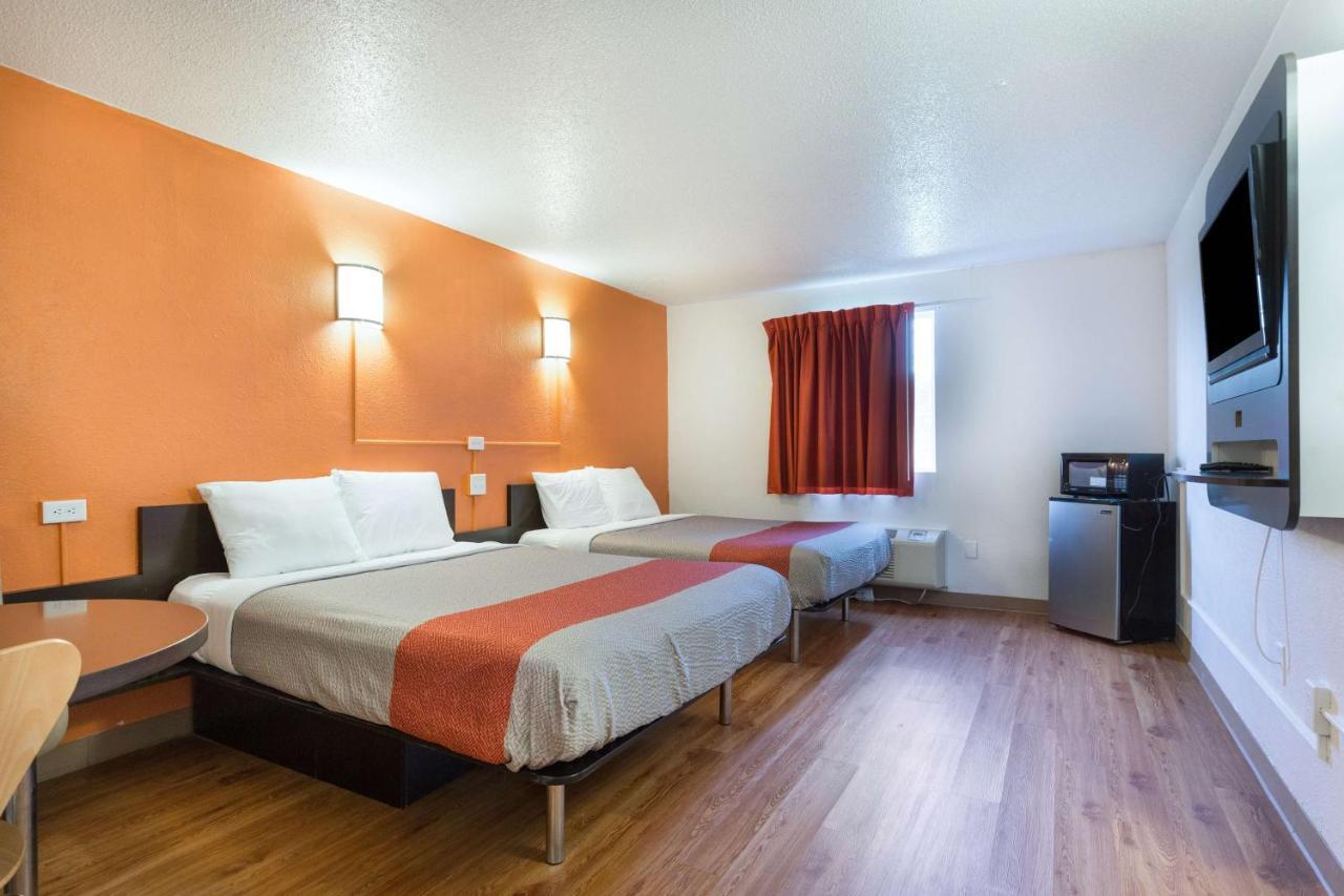 Motel 6-Lincoln, Il Luaran gambar